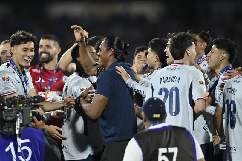 Joel Huiqui tras coronarse con Cruz Azul en el Clausura 2026 | IMAGO 7