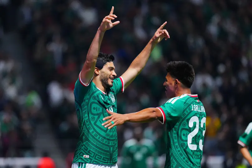 Raúl Jiménez en celebración con la Selección Mexicana ante Serbia | IMAGO 7