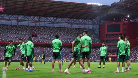 ¡Con un '11' de lujo! Javier Aguirre pone a lo mejor ante Serbia