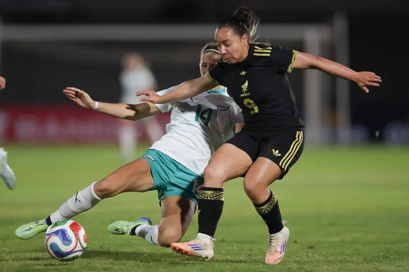 Charlyn Corral con la Selección Femenil l MEXSPORT