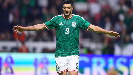 ¡Lo quieren de vuelta! Wolverhampton viaja a México para amarrar el regreso de Raúl Jiménez