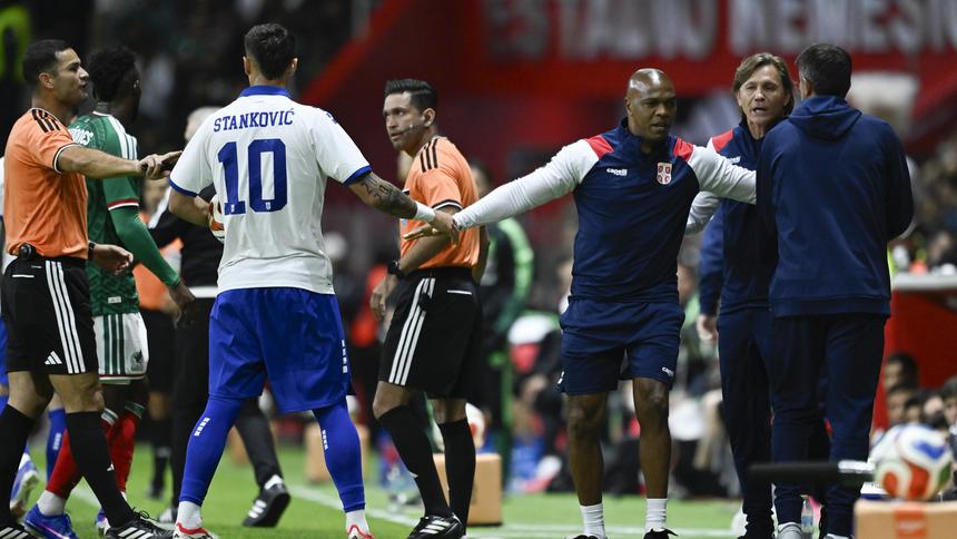 Veljko Paunovic en el amistoso de la Selección Mexicana contra Serbia | IMAGO 7