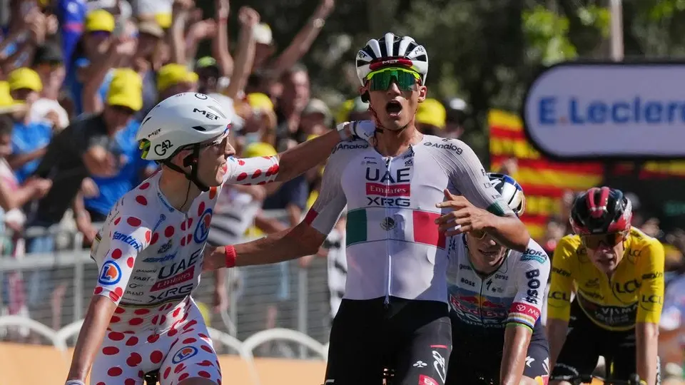 ¡Historia para México! Isaac del Toro gana la segunda etapa del Tour de France