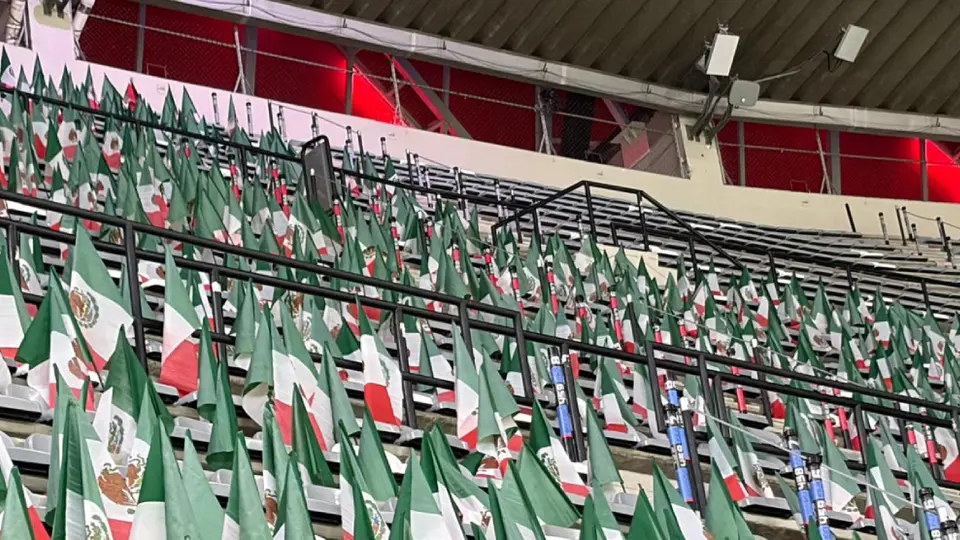 ¡El Estadio Ciudad de México se pintará de verde! Aficionados recibirán banderas para apoyar al Tri ante Inglaterra