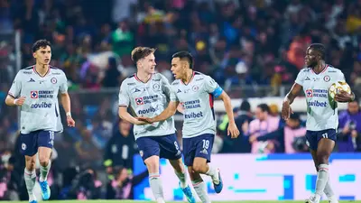 ¡El campeón en acción! Cruz Azul deja escapar una ventaja de tres goles e iguala con Morelia en amistoso