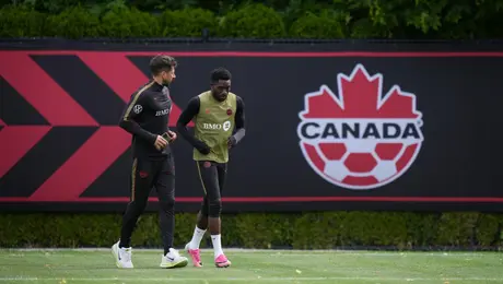 Alphonso Davies responde a las críticas tras la eliminación de Canadá: "No quería ser una carga para el equipo"