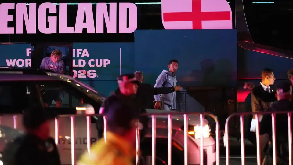¿Con miedo a México? Familiares de la Selección de Inglaterra llegaron con guardias armados y en autos blindados