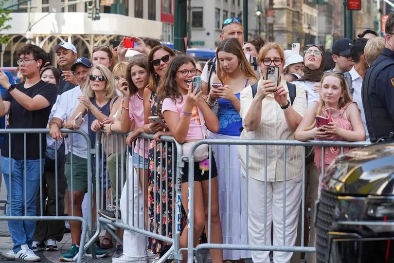 La boda contó con estrictas medidas de seguridad, aunque las primeras fotografías del interior ya comenzaron a circular en redes sociales./ AP