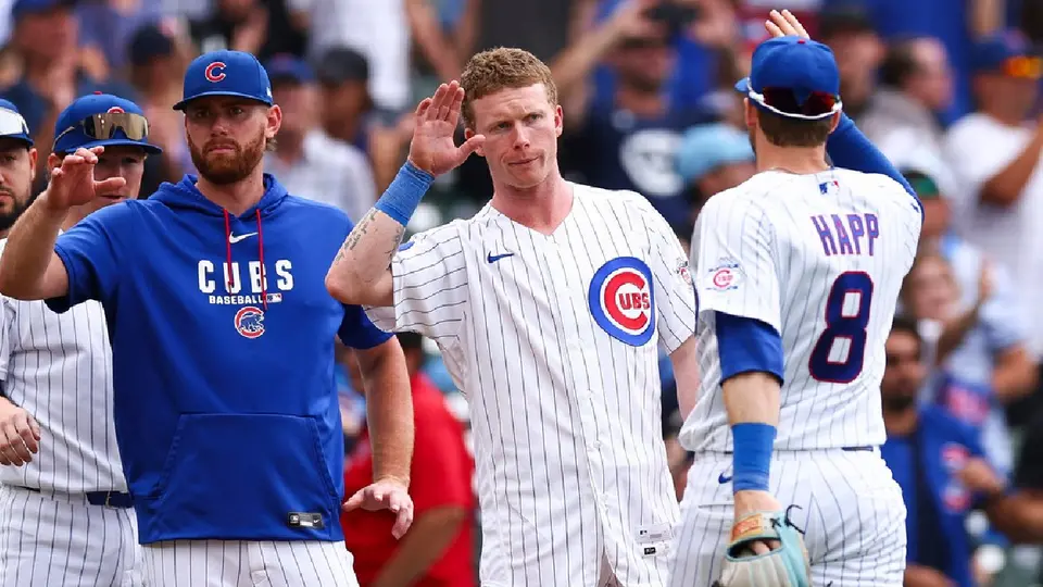 Pete Crow-Armstrong e Ian Happ con los Cubs | AP