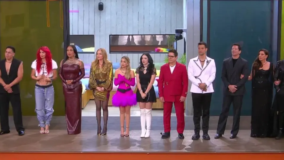 La Cabina de las Tentaciones es una de las novedades de la cuarta temporada de La Casa de los Famosos México, junto con otras dinámicas inéditas. / LCDLF