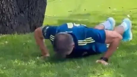 Guillermo Almada sorprende con rutina de ejercicio en plena vía pública
