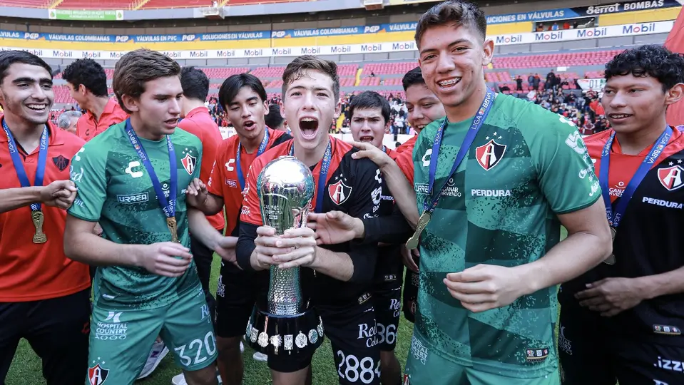 José Martín siendo figura en las categorías inferiores de Atlas | MEXSPORT