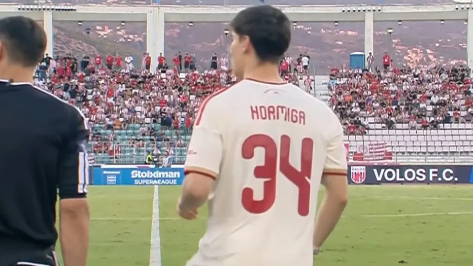 ‘Hormiga’ González disputó 50 minutos en el empate del Olympiacos ante Volos