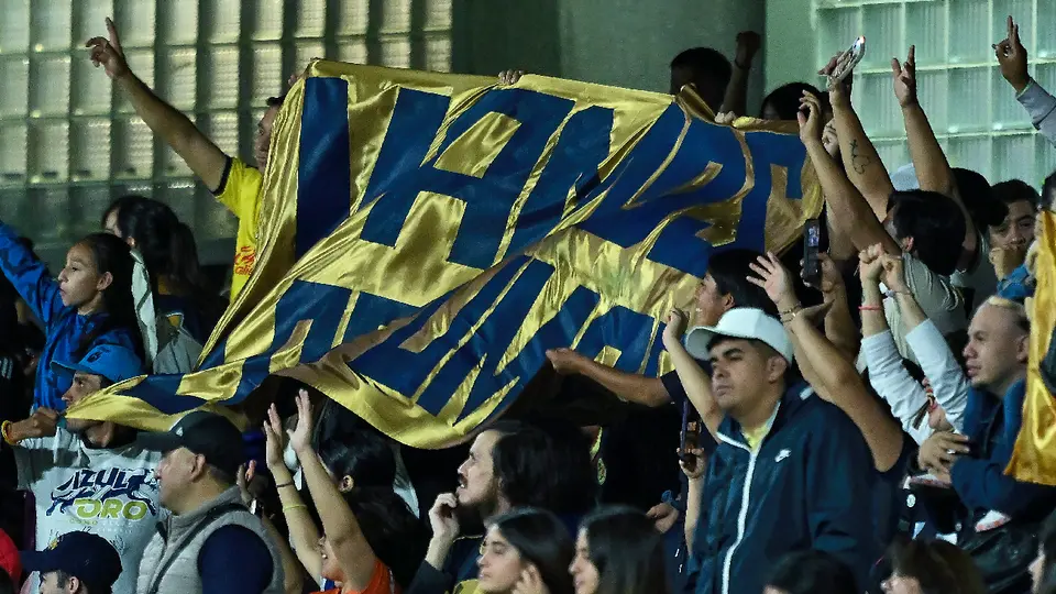 Afición de Pumas en el Estadio Olímpico | IMAGO7