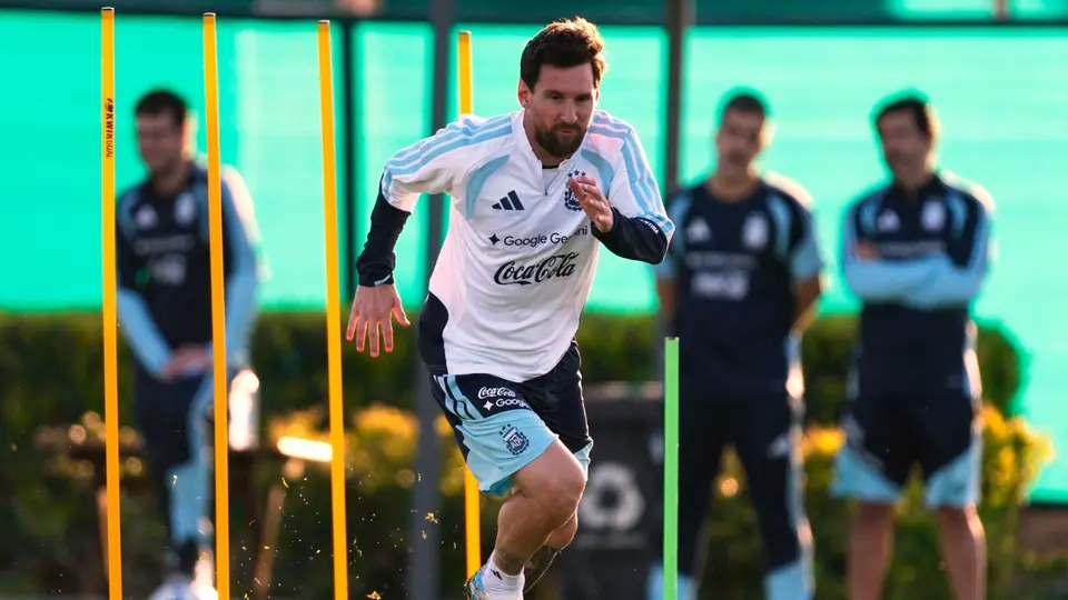 Lionel Messi en entrenamiento con la Selección de Argentina | AP