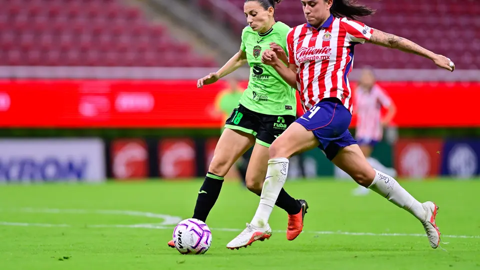 Polémica en la Liga Femenil: Anulan gol a Juárez y Chivas aprovecha falla de Alvarado para vencer a la Bravas