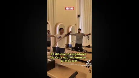 Jugadores de Cruz Azul fueron a clase de pilates
