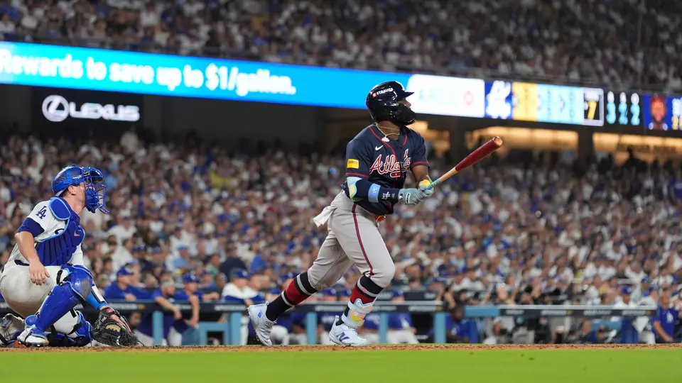 Michael Harris II impulsa a los Bravos en un tenso 3-2 y empata la Serie Divisional de la Nacional