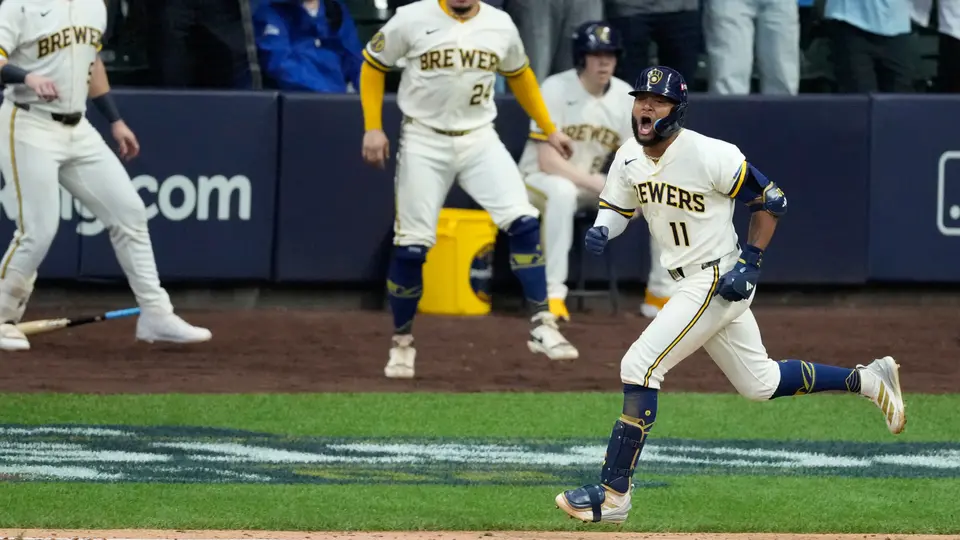 ¡Brewers dejan tendidos a Padres! Chourio sentencia el juego en la novena entrada