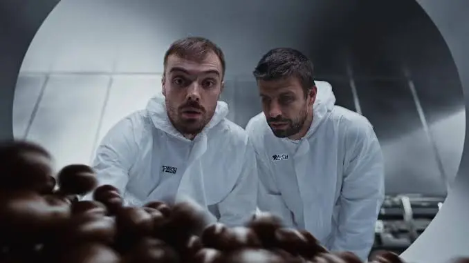 Ibai y Piqué en el inicio del comercial de Plesh | Captura de pantalla