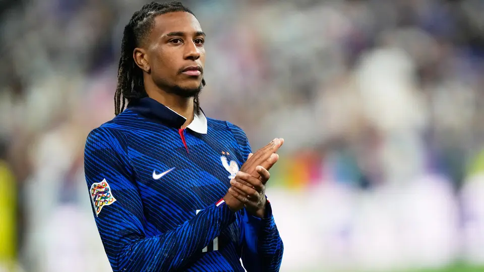 Michael Olise aplaude la victoria de Francia ante Bélgica | AP