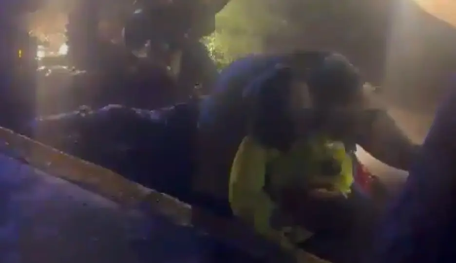 Policías de Tránsito fueron golpeados en Acoxpa, Ciudad de México / Captura de pantalla