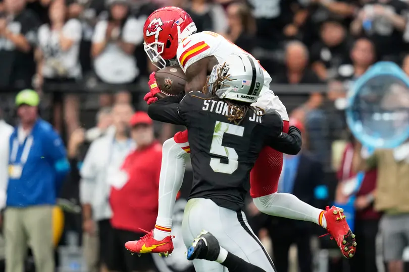 Los Chiefs se imponen ante los Raiders en la Semana 4 l AP