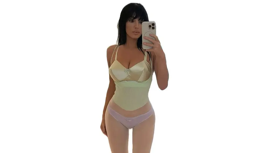 Sobre sus desnudos afirma que eso no le da pena y su marido los aprueba / IG: @biancacensori
