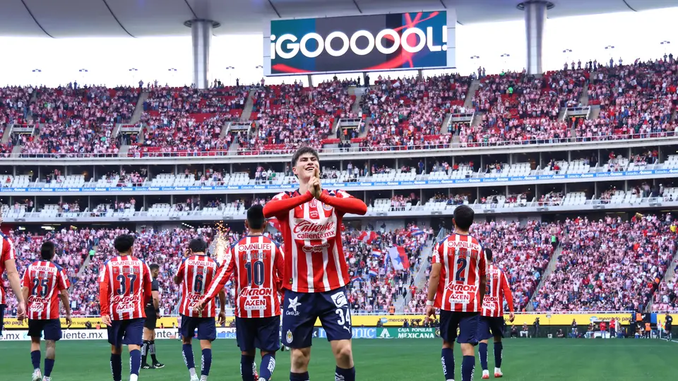 Festejo de 'Hormiga' en el primer partido ante Pachuca | Imago7
