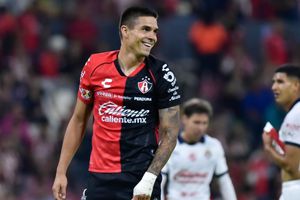 Monterrey, junto a Drake y Josh, presentan a Uroš Đurđević como nuevo jugador rayado