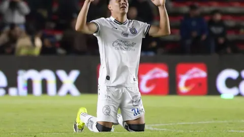 Ali Avila anotando gol con Querétaro | IMAGO7