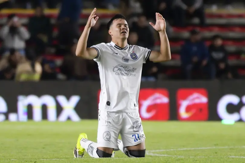 Ali Avila anotando gol con Querétaro | IMAGO7