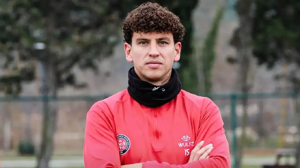 Oficial: Igor Lichnovsky deja América y jugará en Europa