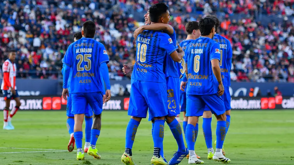 Daniel Aguirre con el equipo de Chivas en el Clausura 2026 | IMAGO7
