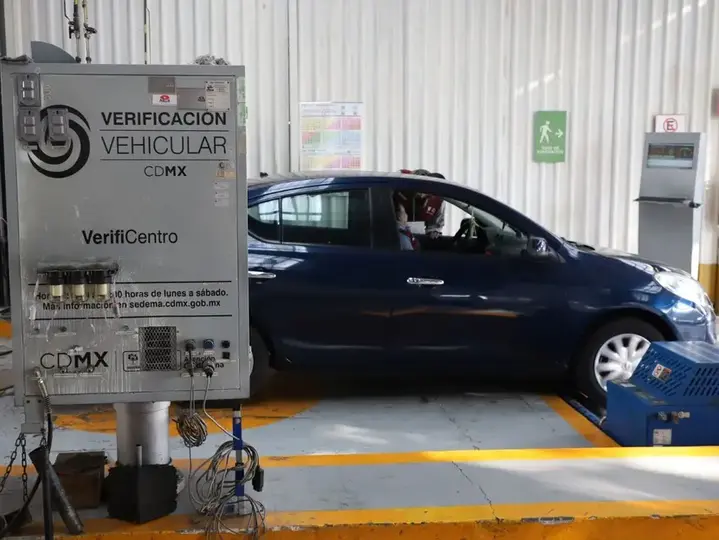 Durante febrero de 2026, algunos autos no están obligados a realizar la verificación vehicular./ X