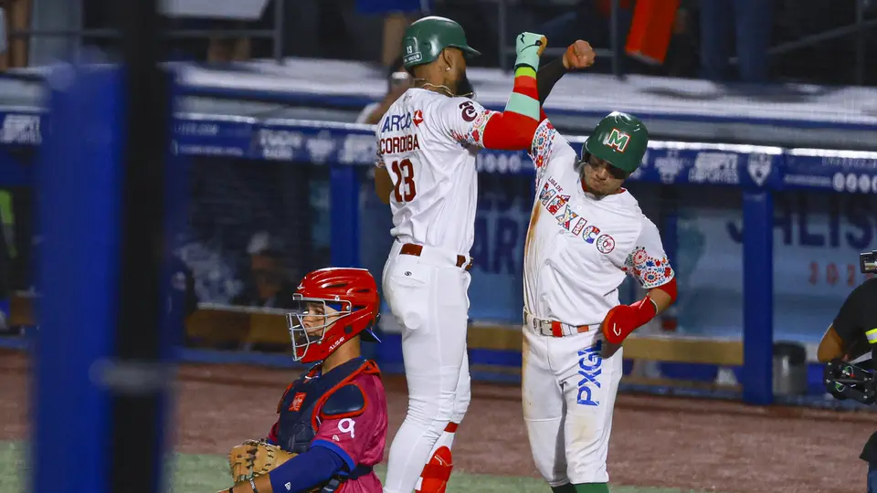 Tomateros remonta y le quita el invicto a Leones en la Serie del Caribe