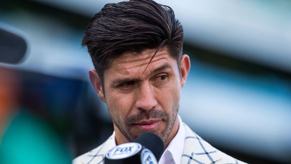 Oribe Peralta lanza 'dardo' a Chicharito y asegura que 'se la pela'