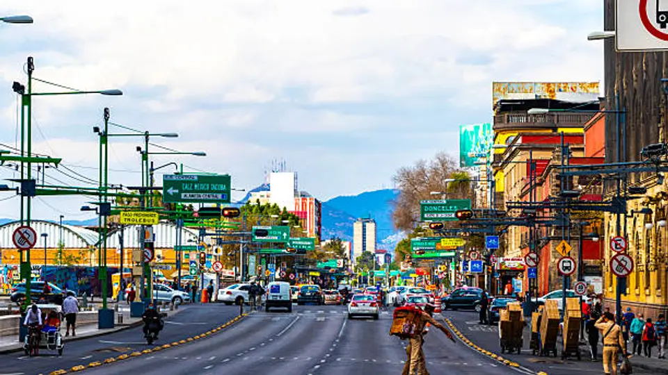 El programa busca reducir los niveles de contaminación en el Valle de México./ Pixabay