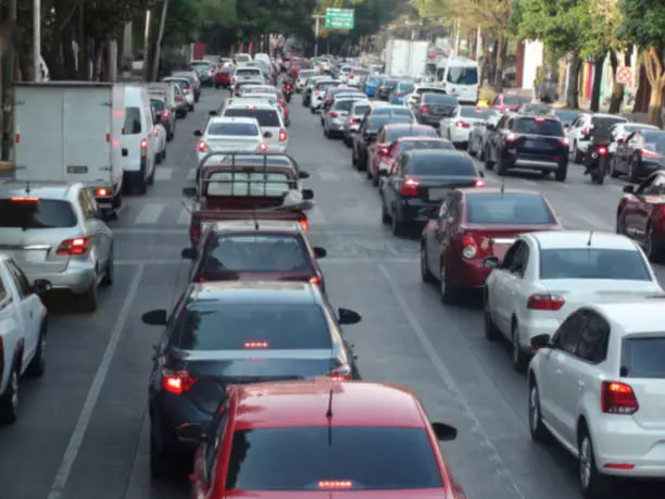 La CDMX y el Edomex contemplan una lista de vehículos exentos del trámite ambiental./ Pixabay
