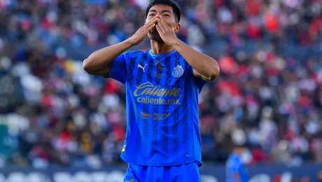 ‘Me salen así’: Daniel Aguirre reveló el secreto de sus bailes con Chivas