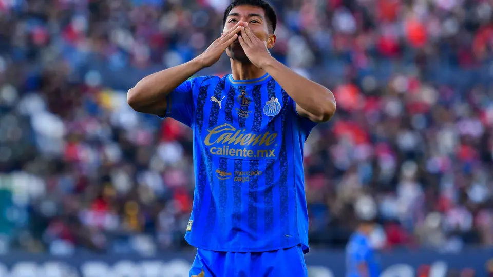 ‘Me salen así’: Daniel Aguirre reveló el secreto de sus bailes con Chivas