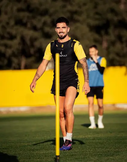 Monchu en entrenamiento con Aris Salónica | IG:@monchurodriguez