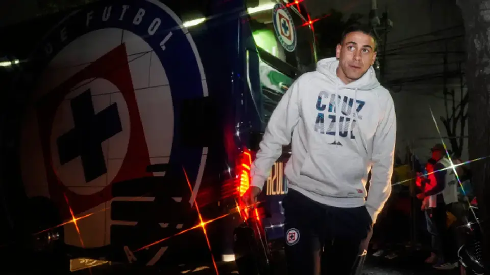 Cruz Azul hace oficial la salida de Camilo Cándido