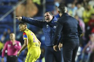 André Jardine durante el partido de América ante FC Juárez | IMAGO 7