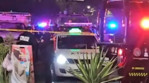 El jueves por la noche se reportó el asesinato de dos hombres que quedaron dentro de un taxi/X: @siete_letras