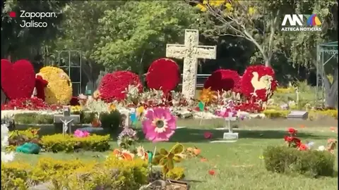 La tumba de El Mencho continúa con flores frescas y coloridas a pesar de tener 5 días que fue sepultado / Especial