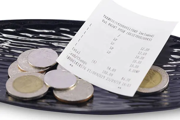 Dejar propina no es obligatorio. / iStock