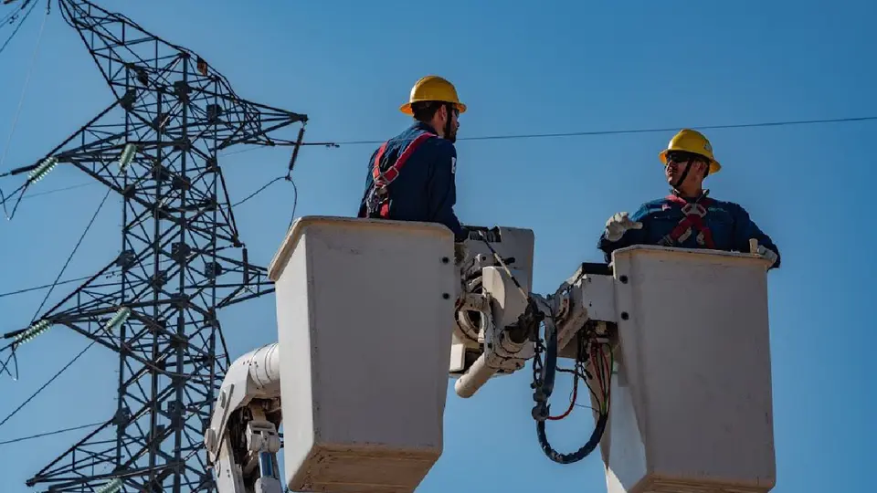 ¡Toma precauciones! CFE anuncia para hoy apagones programados en estos estados
