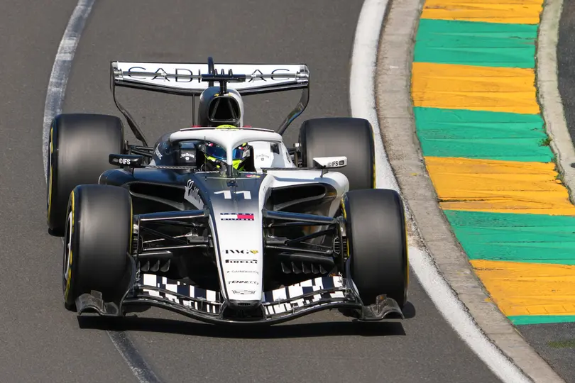 Checo Pérez en la sesión de Prácticas Libres 1 del Gran Premio de Australia 2026 | AP