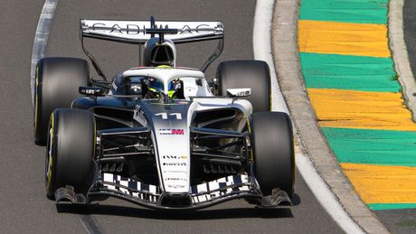 Checo Pérez en la sesión de Prácticas Libres 1 del Gran Premio de Australia 2026 | AP